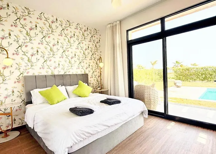 Mesca Oceanfront #somabay فيلة *
